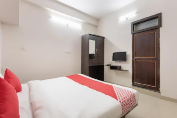 אינדורה Hotel Royal Palace מראה חיצוני תמונה